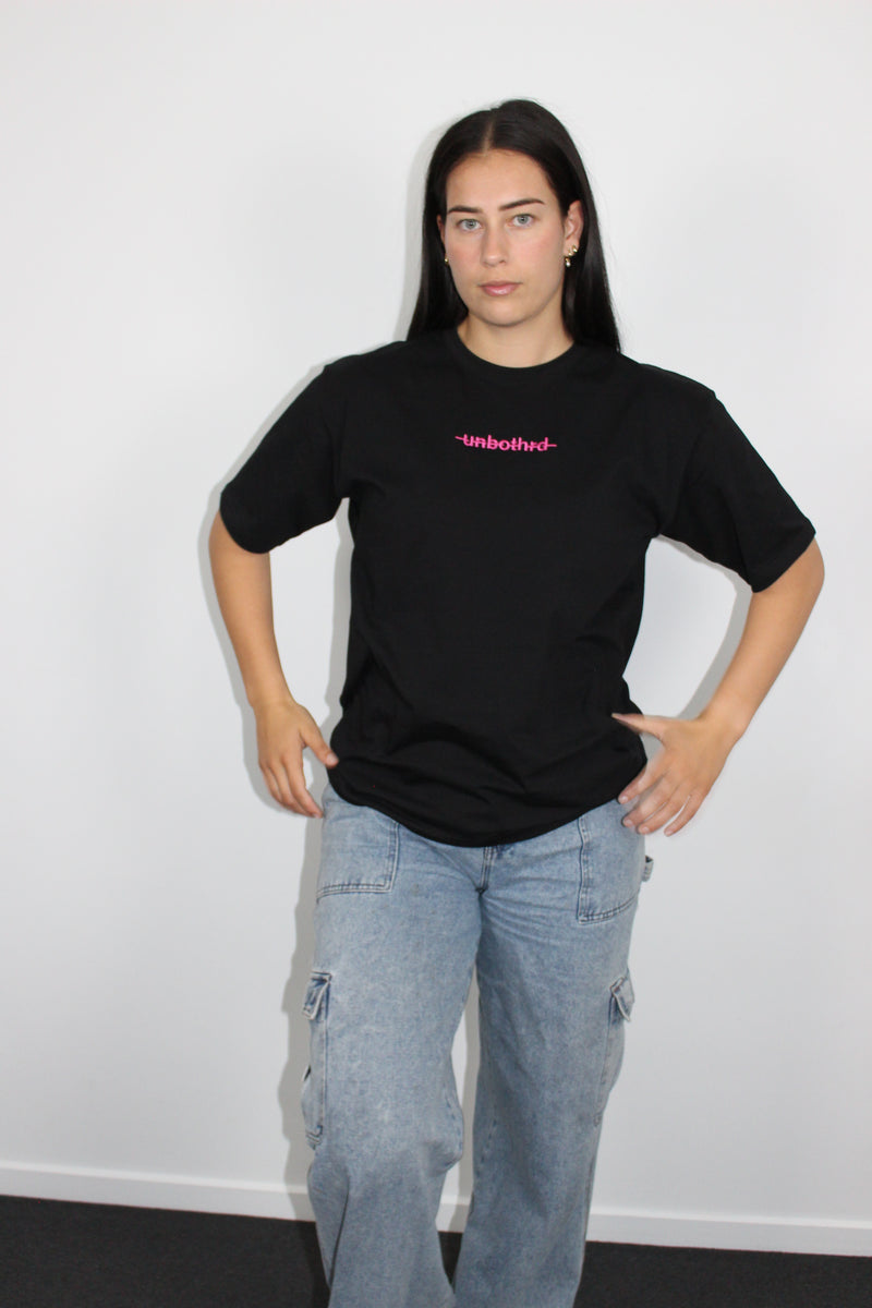 Basic Tee Black - Pink Logo